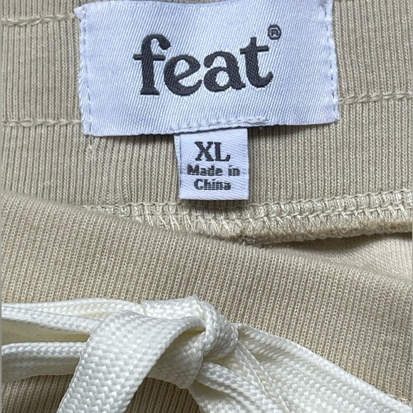 FEAT The BlanketBlend™ Joggers IN COLOR “OATMILK” UNISEX SIZE XL NWT - Picture 10 of 12